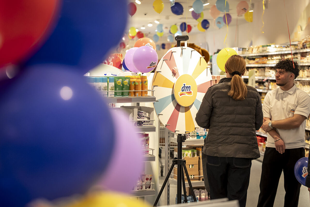 dm Pressebild Marktfeier 50-Jahre-Jubiläum 2