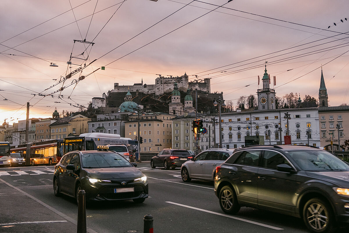 Der S-LINK bringt deutliche Entlastung für die überfüllten Straßen in Salzburg. 